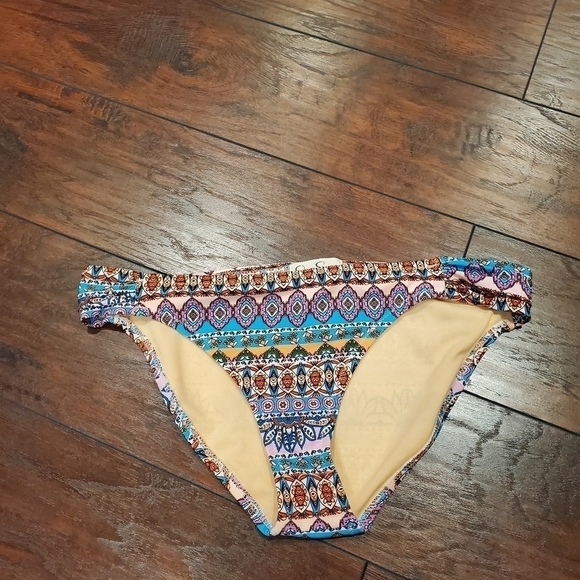 NWT Jessica Simpson bikini bottom swim - Picture 2 of 6